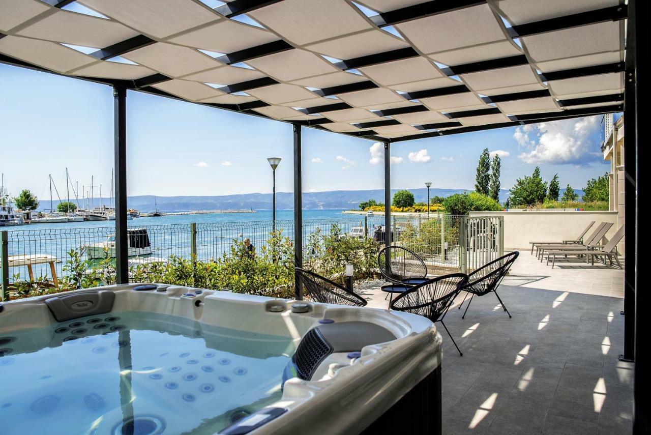 Luxury Apartment With Hot Tub Omis Exterior photo