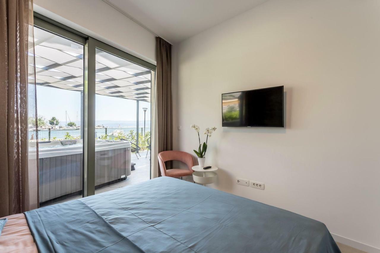 Luxury Apartment With Hot Tub Omis Exterior photo